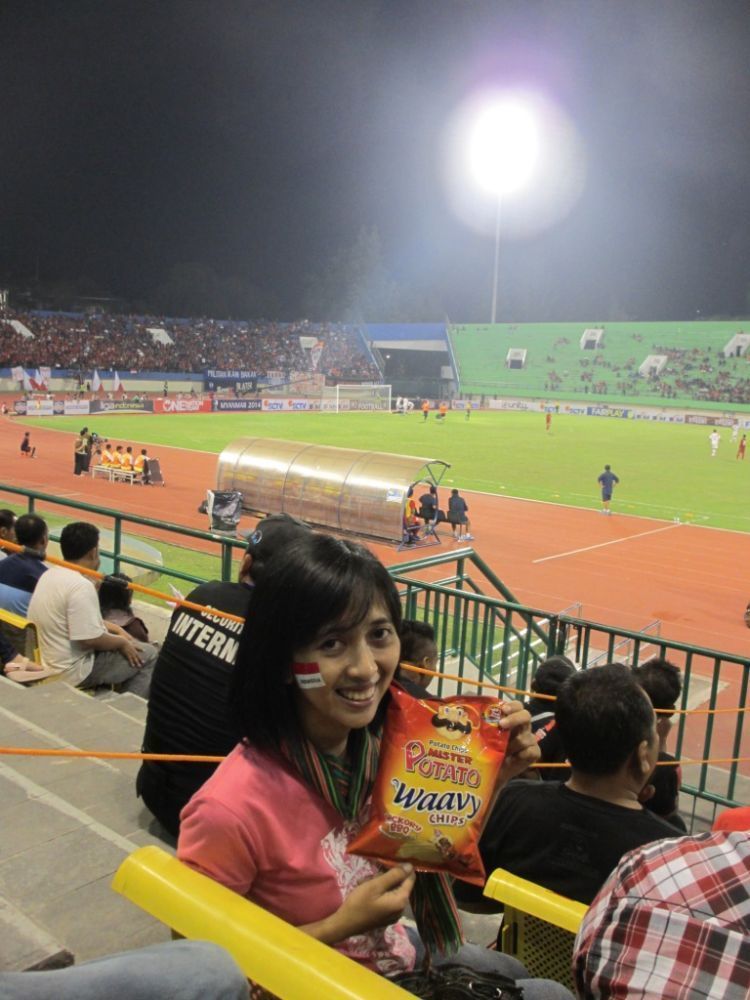 Nongkrongnya di stadion