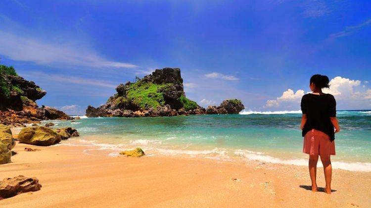 Jogja dan 10 Pantai Indahnya yang Tidak Pernah Bosan Dipandang Mata