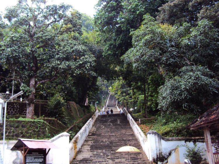 tangga makam Raja Imogiri