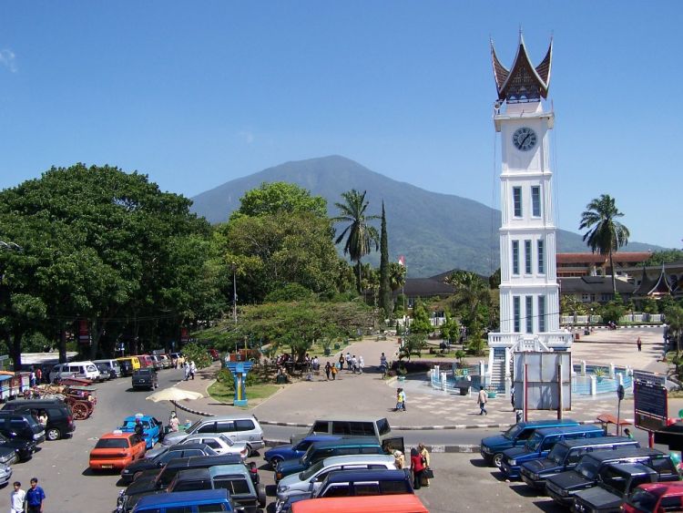 Indahnya lanskap bukit tinggi