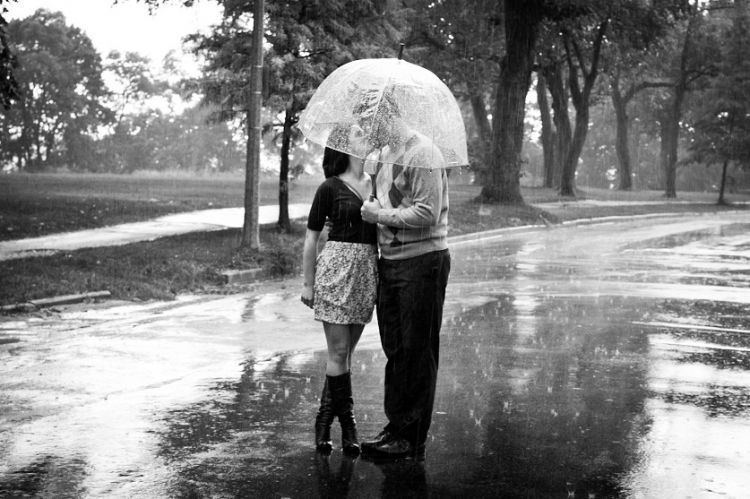 Milwaukee Engagement Photography, Lake Park in the Rain