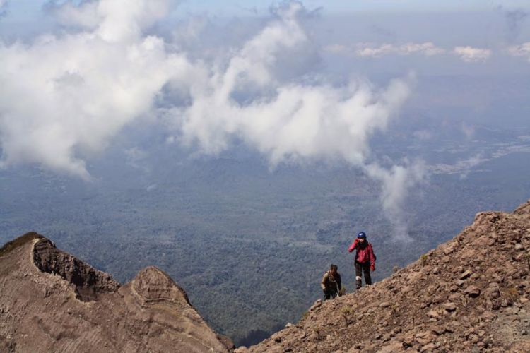 Pendakian Gunung Raung yang ekstrem