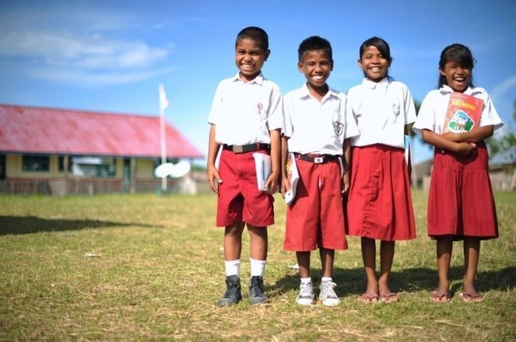 Tak hanya sekedar berpendidikan, sekolah juga memiliki gengsi tersendiri