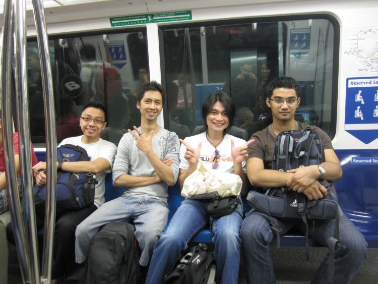 Teman di MRT 