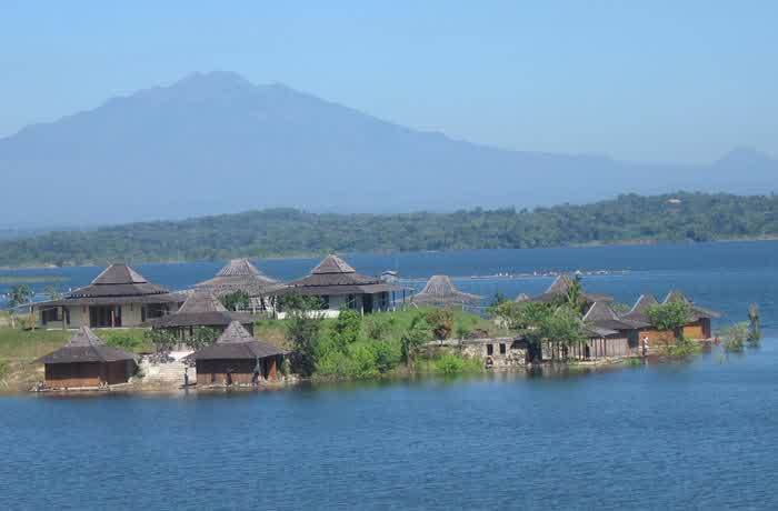 Salah satu waduk terluas di Pulau Jawa