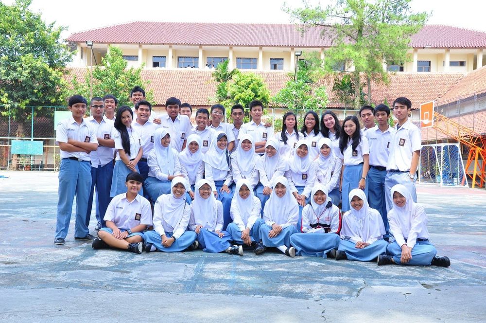 Mengapa Para Sahabatmu di Masa SMA Akan Menjadi Teman Sejatimu Selamanya