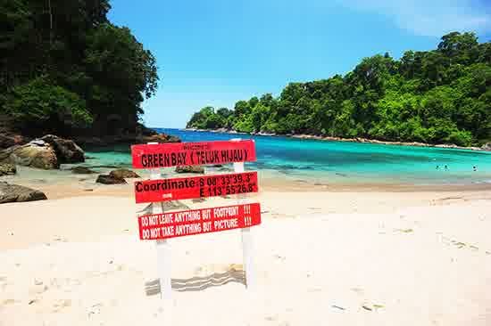 Teluk Hijau yang masih asri