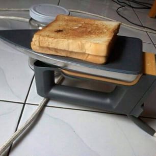 Roti bakar ala anak kos dengan setrika