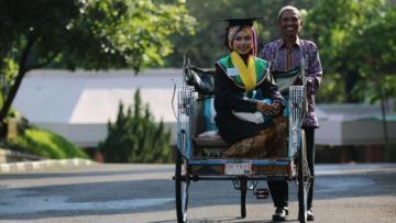 7 Anak Indonesia yang Akan Membuka Mata Bahwa Jika Berusaha, Kamupun Bisa Meraih Beasiswa