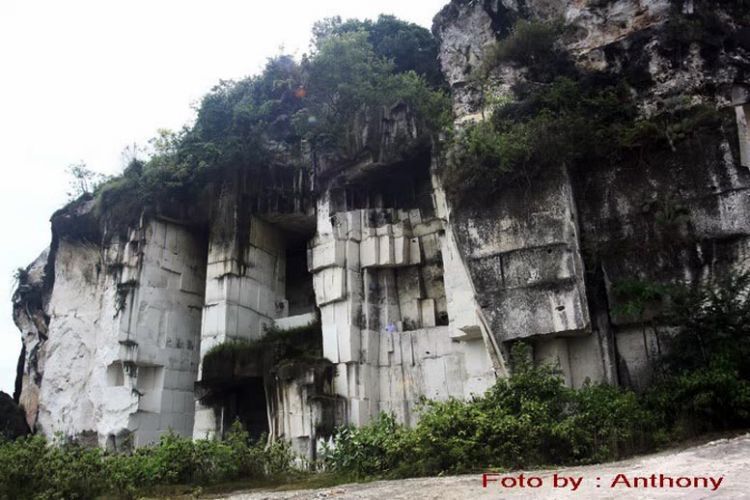 Gunung Kapur Sekapuk