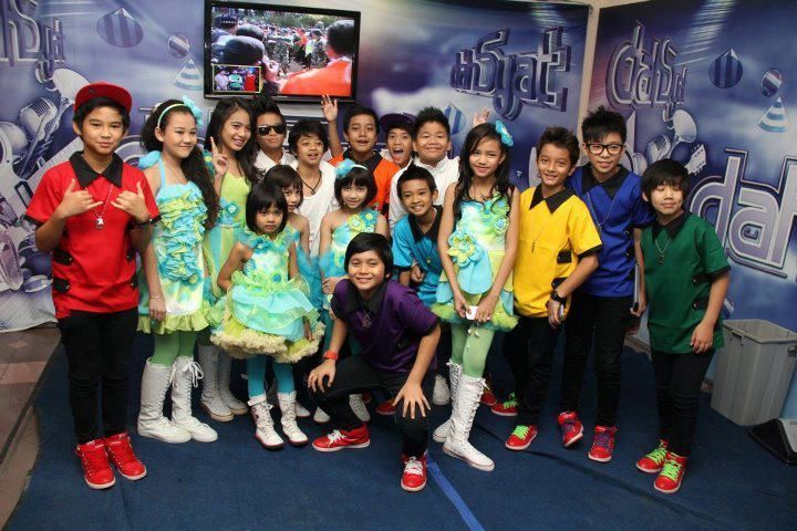 Artis cilik tampil di acara dewasa