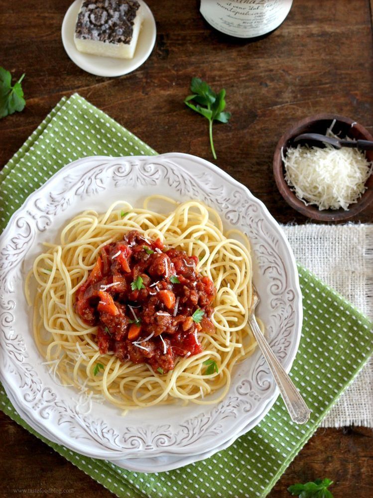 Pasta dengan panci water heater