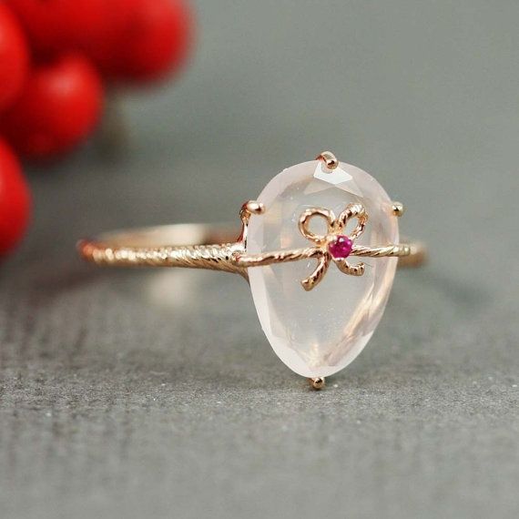 Cincin pernikahan yang unik 