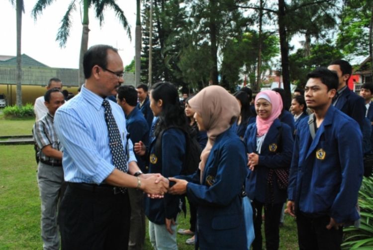 kamu bisa menjadi asisten dosen