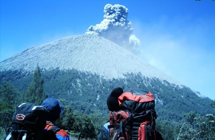 Megahnya gunung Semeru