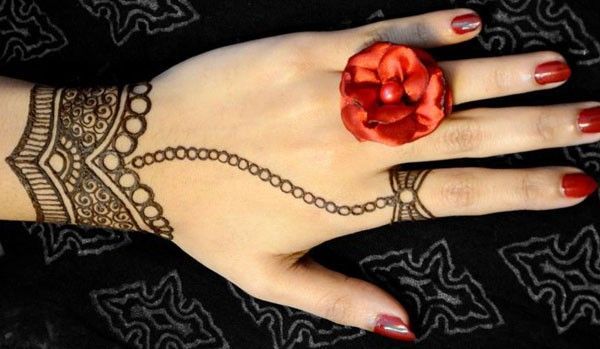 Tanpa Harus Lihai Menggambar 10 Desain  Tato  Henna  Ini 