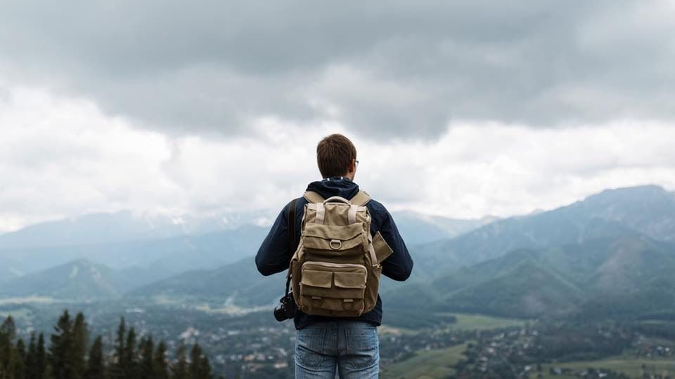 Traveling, Hobi Terbaik yang Bukan Sekadar Jalan-Jalan