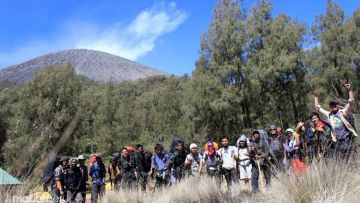 Sahabatku, Suatu Hari Nanti Kita Kembali Mendaki Gunung Bersama Ya?