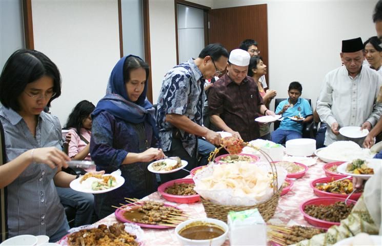 Buka puasa keluarga