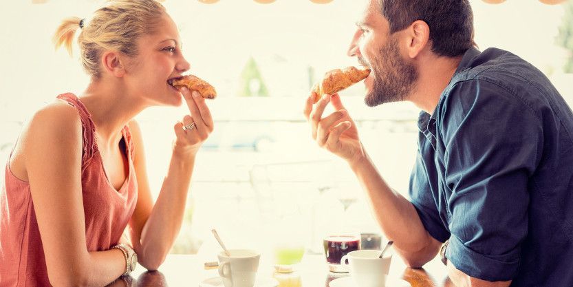 Cara Mengatasi Perbedaan Selera Makan dengan Pacar Saat di Atas Meja Makan