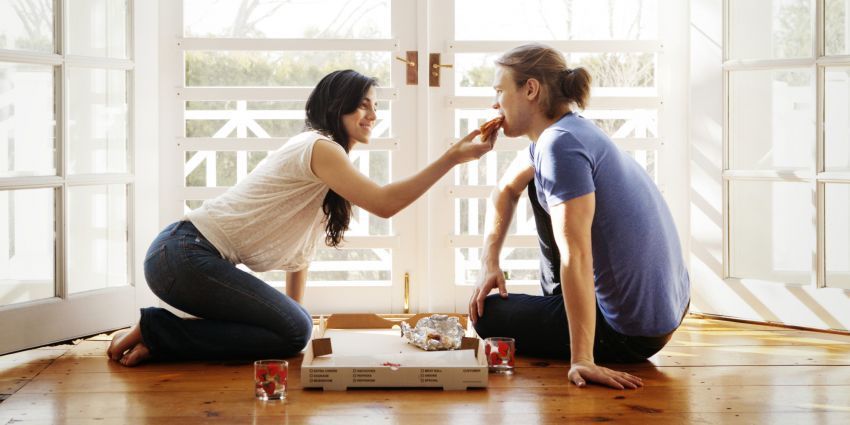 Cara Mengatasi Perbedaan Selera Makan dengan Pacar Saat di Atas Meja Makan