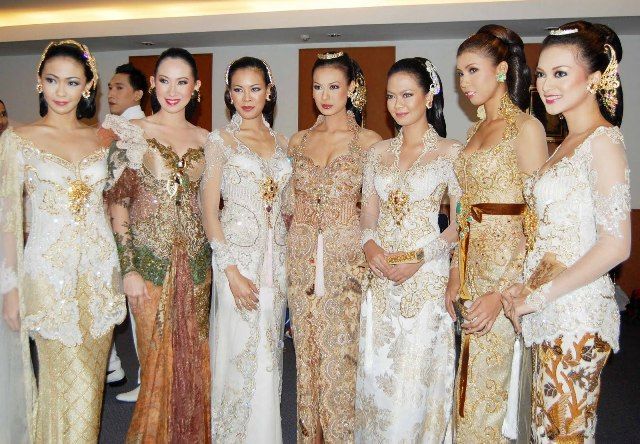 6 Gaya Kebaya Modern yang Menginspirasimu Untuk Acara Semi Formal