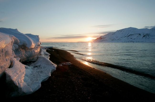 Tengah malam di Norwegia pada musim panas