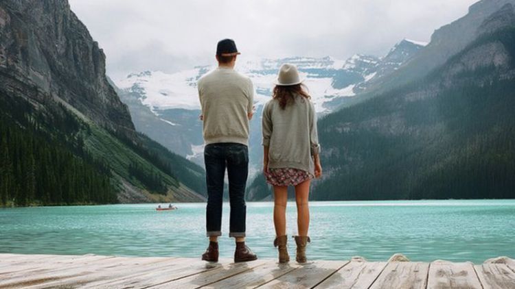 Ketika Jatuh Hati Dengan Teman “Ngetrip”, Lakukan Hal-Hal Berikut Biar Kisah Kalian Berlanjut