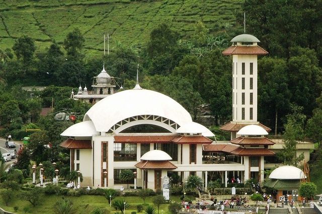 Puncak Masjik, di Puncak 