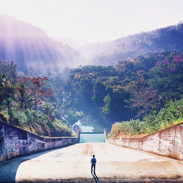 Pemandangan salah satu sudut Waduk Sermo. Foto IG: @poongski.