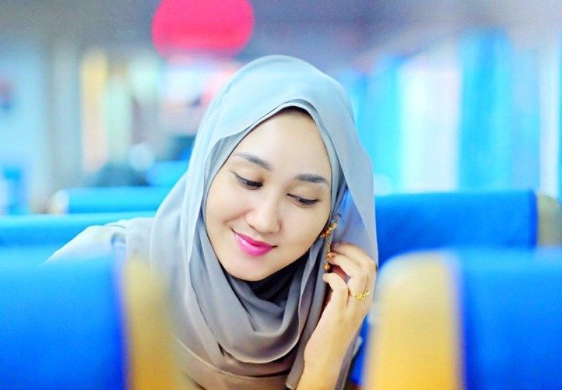 7 Tutorial Gaya Jilbab Ini Memang Butuh Sedikit Usaha, Tapi Keanggunan Akan Kamu Dapat Setelahnya