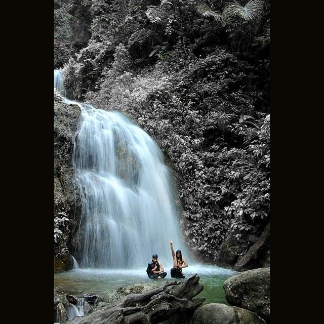 Curug Cigorobog. Foto IG oleh @denipermana89