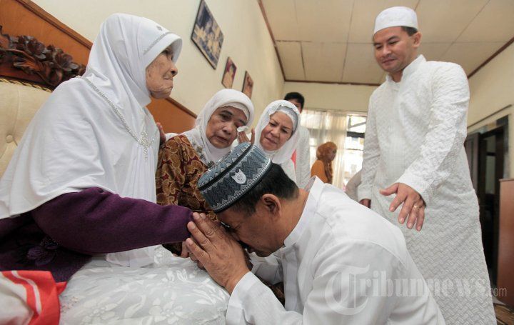 Lebaran Seminggu Lagi! Sudah Siap Diberondong Pertanyaan “Kapan Nikah”? Jawab Saja dengan Elegan