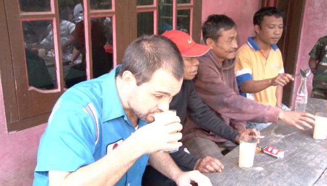 Tuak adalah minuman wajib bagi orang Batak