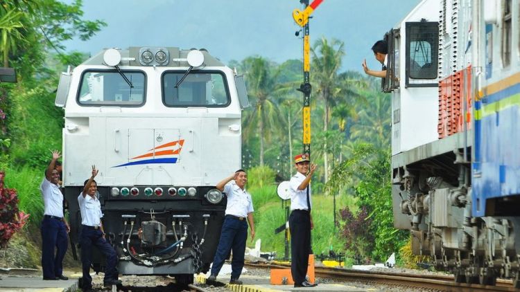 Maafkan Aku Sayang, Karena Tuntutan Pekerjaan Maka Lagi-Lagi Lebaran Tak Dapat Kita Lalui Bersama