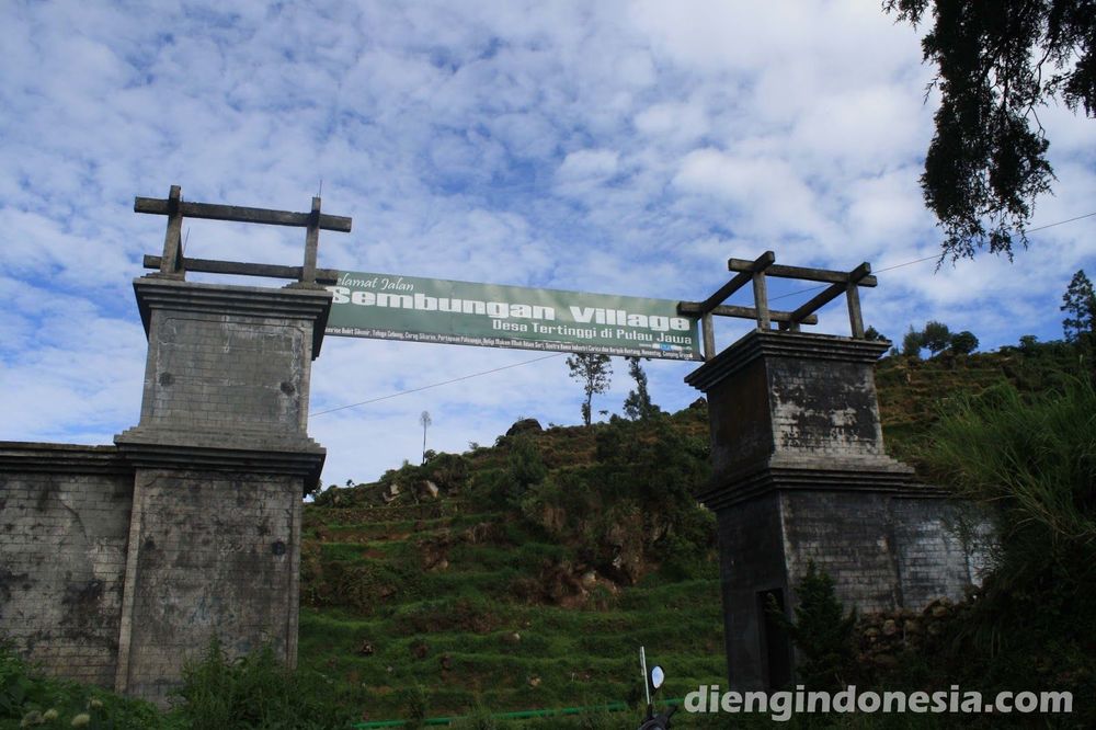 8 Keunikan yang Ditawarkan Dieng, Negeri di Atas Awan yang Sulit Ditemukan di Tempat Lain di Indonesia