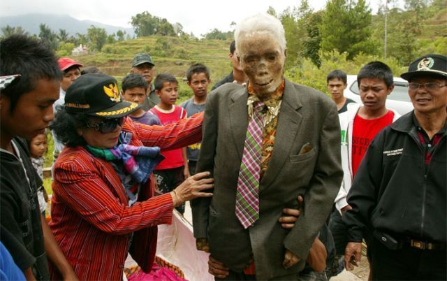 Ritual Kebangkitan di Toraja