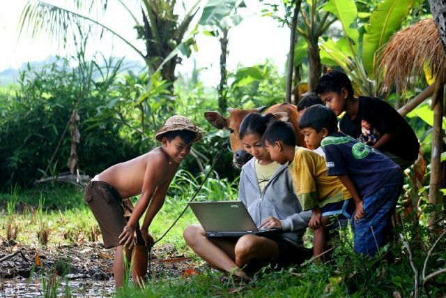 Internet bertebaran dimana-mana 