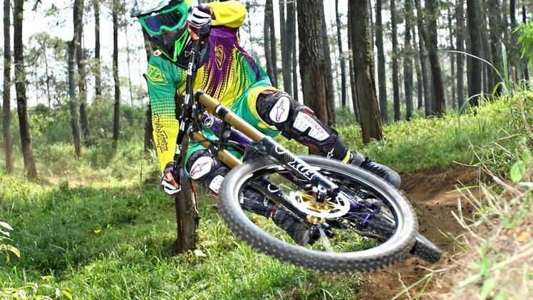 Tertarik Bermain Sepeda MTB? Pilihlah Sepeda Sesuai Gaya Bermainmu