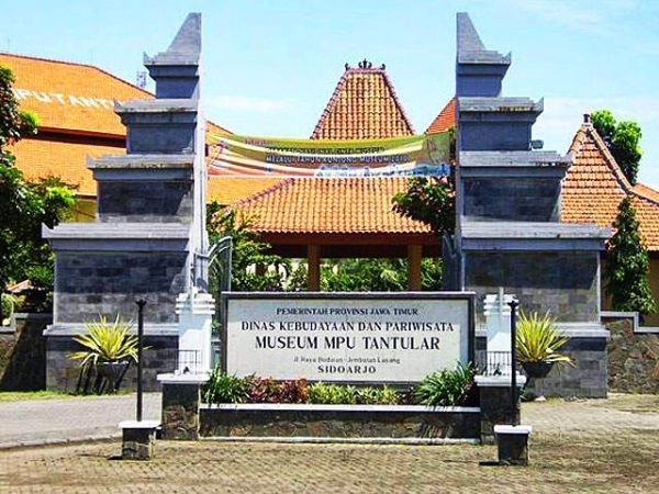 Mari belajar sejarah