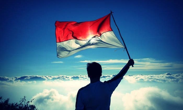 Untuk Pemuda dan Pemudi Indonesia: Sebelum Berteriak Merdeka dengan Heroik, Mari Sejenak Merefleksi Diri!