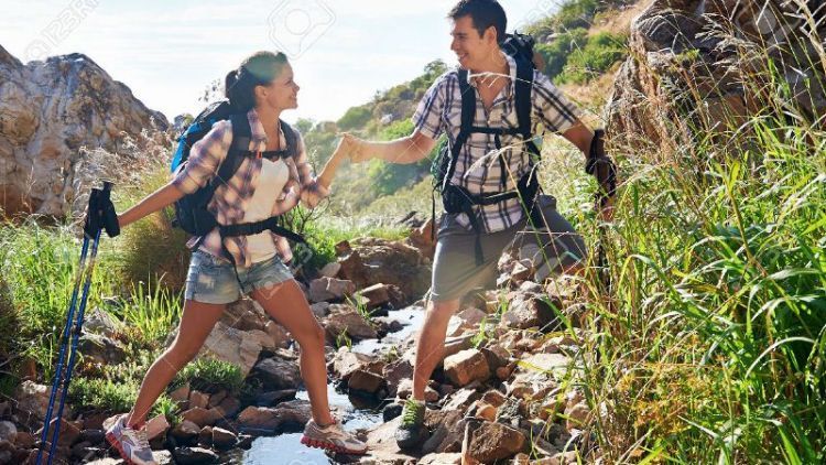 Buatmu yang Membuatku Jatuh Cinta di Puncak Gunung