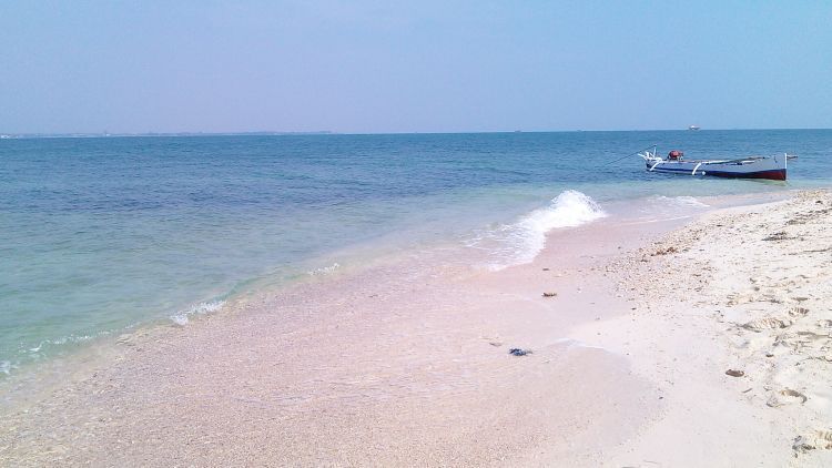 Eksotisme Pantai Bandengan di Pesisir Bumi Kartini