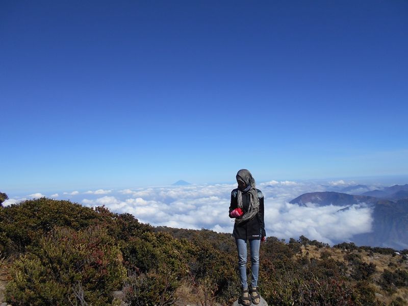 9 Gunung di Jawa Tengah yang Keindahannya Akan Membuatmu Terperangah