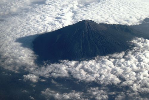 9 Gunung di Jawa Tengah yang Keindahannya Akan Membuatmu Terperangah