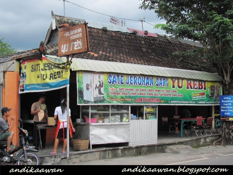 Warung-warung di kawasan Sriwedari