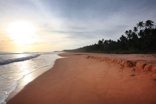 Pantai Pasir Merah, Nias Utara