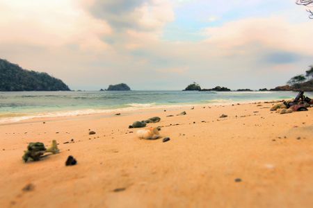 Pasir Putih Teluk Kiluan