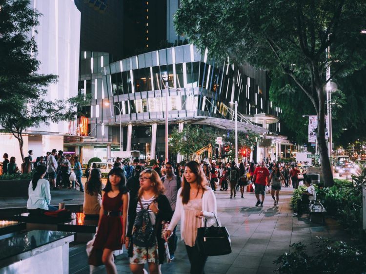 Orchard Road yang bukan cuma buat belanja. Tapi juga lively setiap waktu