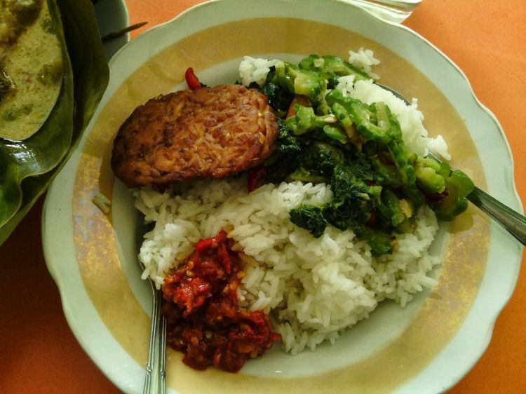 Nasi sayur andalanmu!